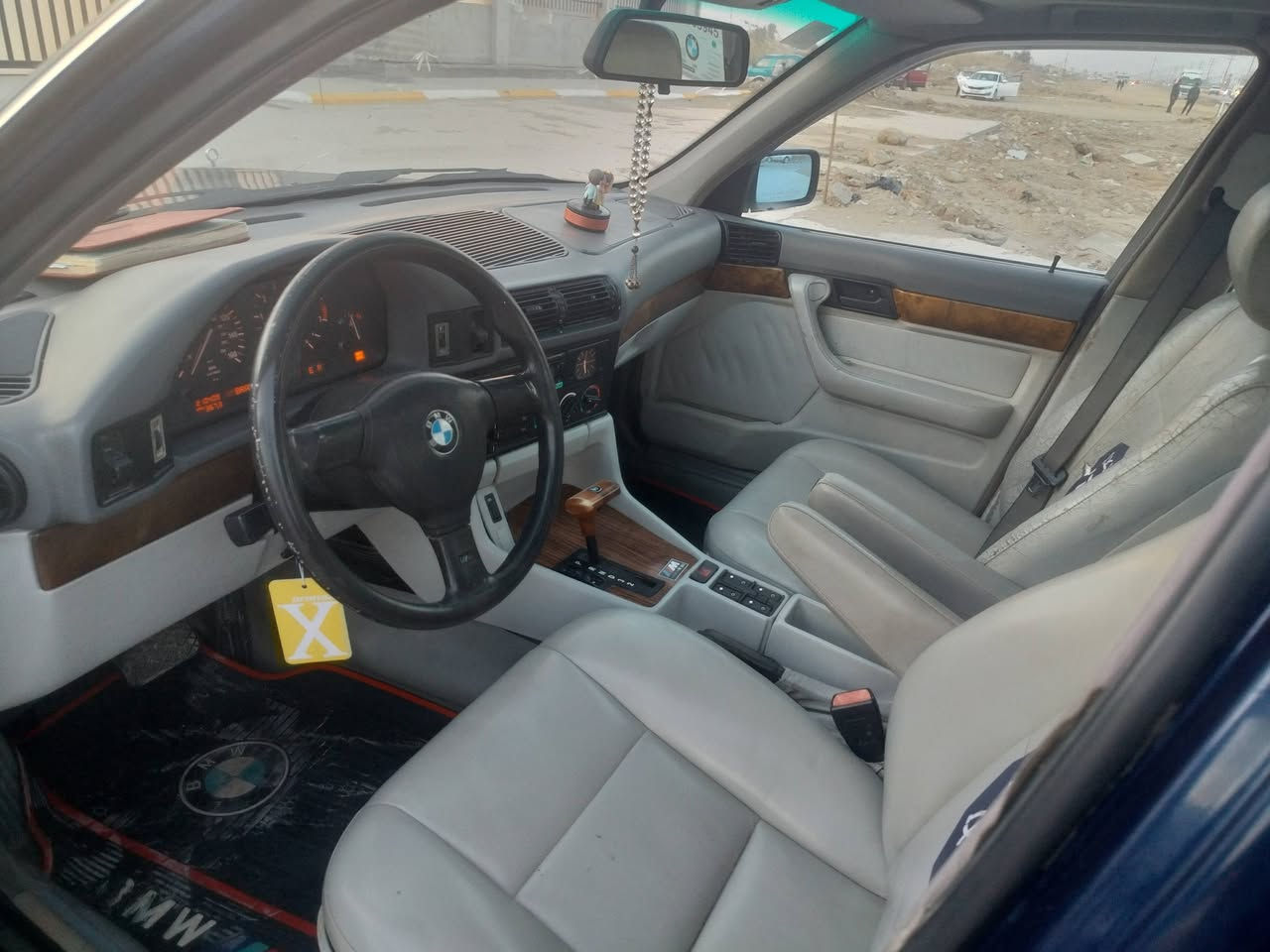 السلام عليكم بيم 525 وارد المانيا اصل رقم واسط مشروع وطني سنويه جديده لل 2029 وداخله هزه السياره بسمي  كفاله عامه  عده صبغ جماليه فقط كير مكينه حداديه تخم تأير تبريد كلهن كفاله ‏‪
السعر 65وبيه مجال مكاني واسط الكوت 
***********
***********
