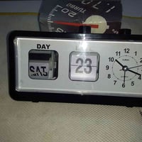 ساعة منضدية • يابانية • شغالة