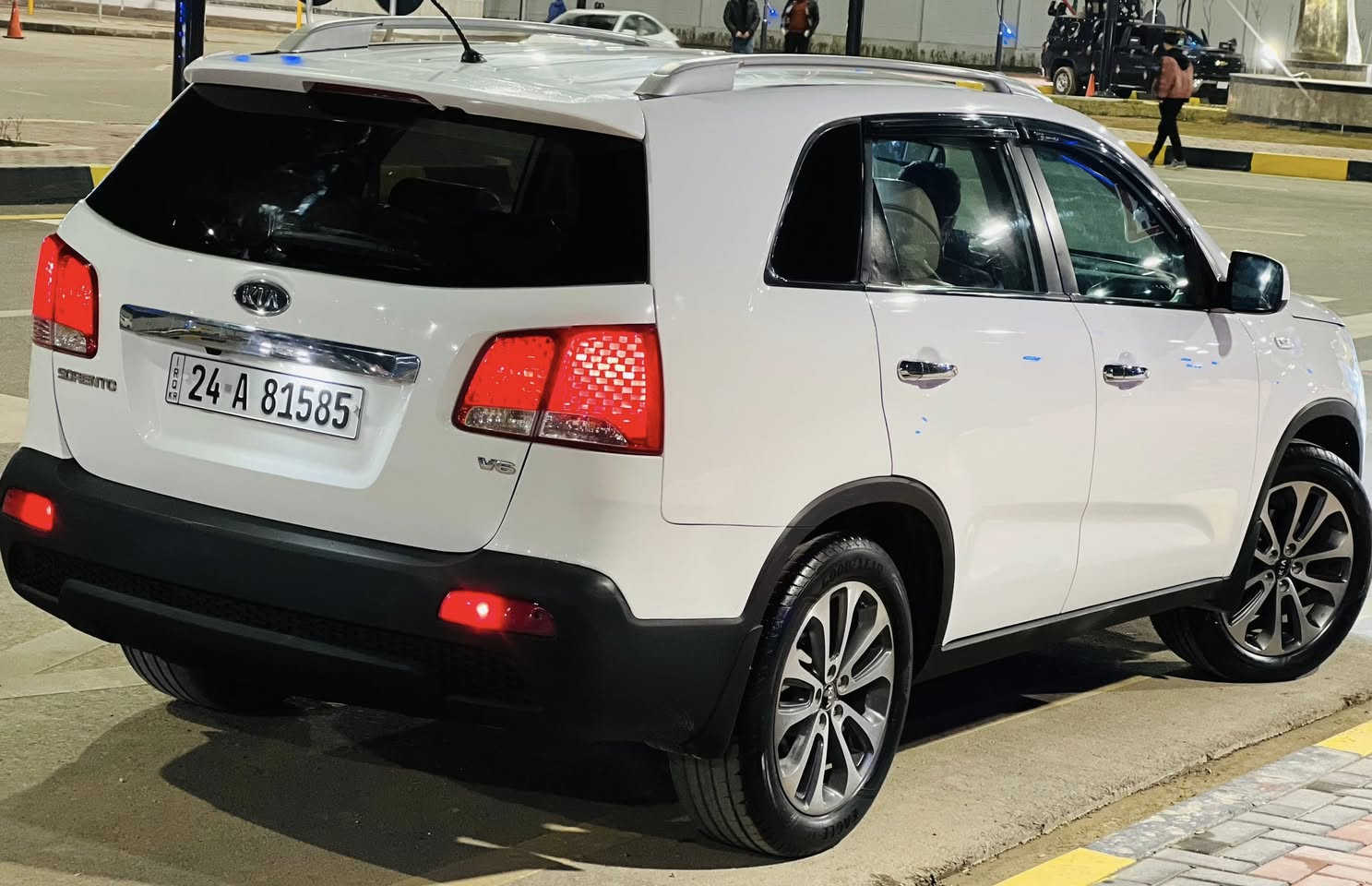 اسلام عليكم
سورنتو خليجي 12  للبيع   4 سلندر 
بدون ضرر  بيها بارد شبر  بل باب بدون صبغ 
سياره جاهزه مكينه وكير  وتبريد شرط 
سياره بصمه تحكمات 
مكان السياره موصل  ***********
