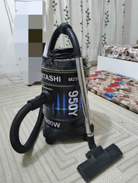 مكنسة كهربائية