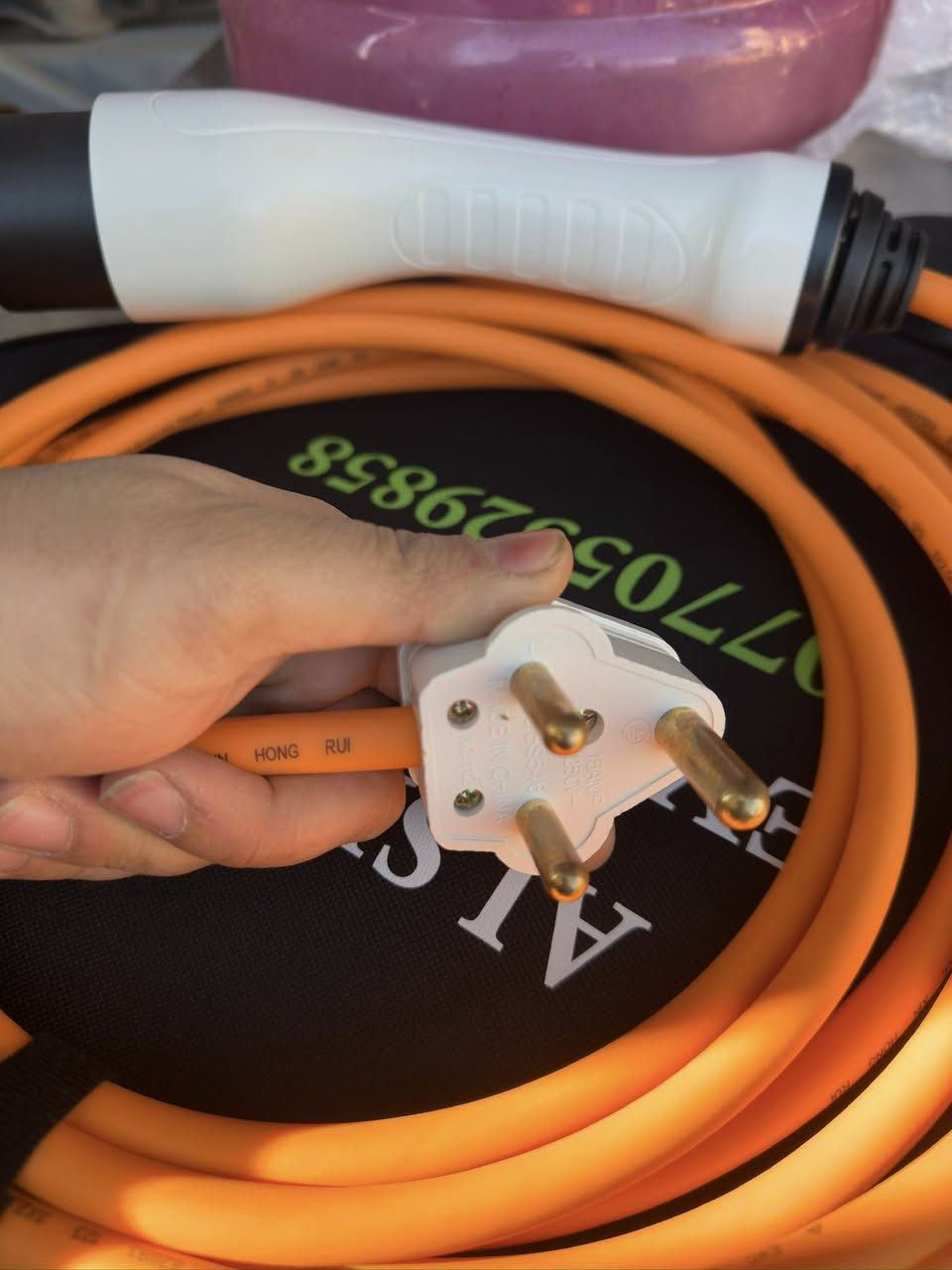 � الشاحنات الأمريكية 🇺🇸 والصينية 🇨🇳
قوة تتحمّل، أداء يعتمد عليه، وخيارات تناسب كل شغل 👌

من الجبال للطرق الطويلة، ومن الحمولة الثقيلة للاستخدام اليومي

عدنا الشاحنة اللي توقف وياك بكل مشوار 💪

اختَر القوة… اختَر الاعتماد

***********
