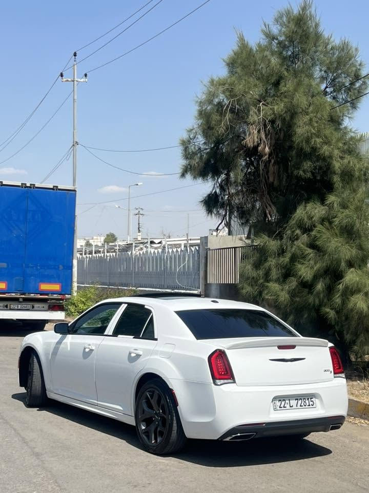 ئؤباما ٢٠١٦S
فول سيارة كلين 
كندي 
بدون سبغ بس مكانين بارد 
ماشي٨٨
سيارة گير معرك حدادية تبريت كلة بشرت 
سيارة حيل حلوة جديدة 
***********عندي واتساب
