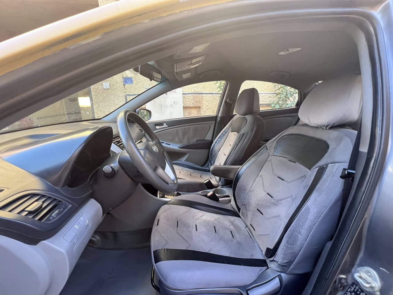 بسبب الوعود الكاذبة
اكسنت 2013 أمريكي

سيارة بنيد مبدل بدون بارد

مكينة gdi بداية تنقيص

كير تبريد كهربائيات كله شغال 

تخم تاير جديد 

سيارة خير من الله 

للاستفسار ***********

ابغداد الكريعات

السعر75
