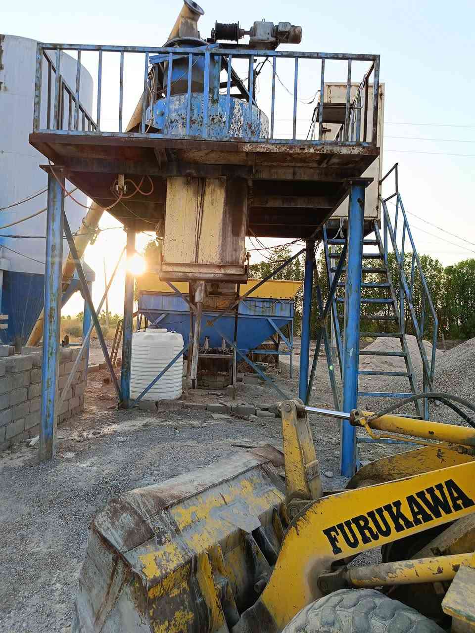 شفلات البيع صيني وياباني  مكان الناصرية الشطره معمل كامل البيع ***********
