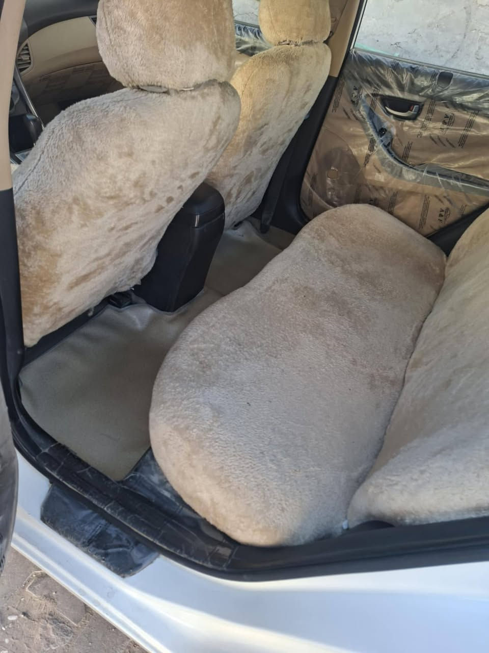 الانتره مديل ١٣ 
محرك 1800 رقم بغداد دولي سنويه والهزه جديده ماصاقطه بسمي مداور بل نجف   
السونار مرفق بل منشور وأضافه بيه جاملغ الامامي مبدل 
السياره جاهزه  وحلوه مال جناي السعر 100 وبيه مجال مكاني نجف 
***********
