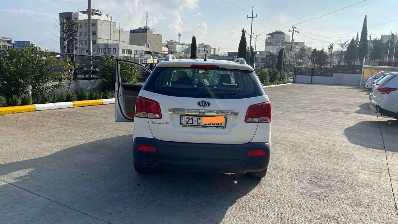 کیا سۆرینتۆ مۆدێل ٢٠١٢ خليجي فول مواسەفات بەس سلاید نیە
  بي بۆیاخ 
  ٤ پستۆن. مەکینە ٢.٤ 
ناو زەرد و ڕەش
٣ ڕیز کوشن ٧ نفري
تەحدید سرعە
تەبرید مەرکەزی
سوکان ڤۆلیۆم 
ئاوێنەکانی ئەخەوێت
ئاوێنە ئیشارەت
 مەکینەی  نه کراوەتەوە  و هەموو شت بەشەرت سەنەوی تا  ٢٠٢٨ تازەیە و هەموو گیانی بەشەرت بی تەقە و رەقه165 کەمێک معامەلە
***********

شوێن سلێمانی
كيا سورينتو موديل ٢٠١٢ خليجي فول مواصفات بس بدون سلايد
بدون صبغ
٤ بستون مكينه ٢٤
داخل اصفر
لا مقاعد ٧ راكب
محدد سرعة
تبريد مركزي
سوكان فوليوم
مرايات اشاره
مرايات كهربائي
المحرك مو مفتوحة وكلشي بشرط
العجلات جداد و السنويه لحتا ٢٠٢٨
والسعر165 وشويه مجال
للاتصال والواتس ***********
المكان السليمانية السليمانية, العراق
