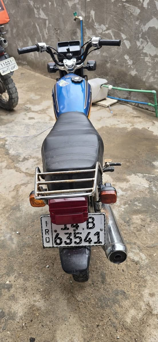 سلام عليكم دراجه ايراني رابيدو حرف Rالأصلي رقم سنويه بأسمي دراجه كامله 
جوال***********
راعيهه***********
السعر 1750وبيهه مجال قليل
