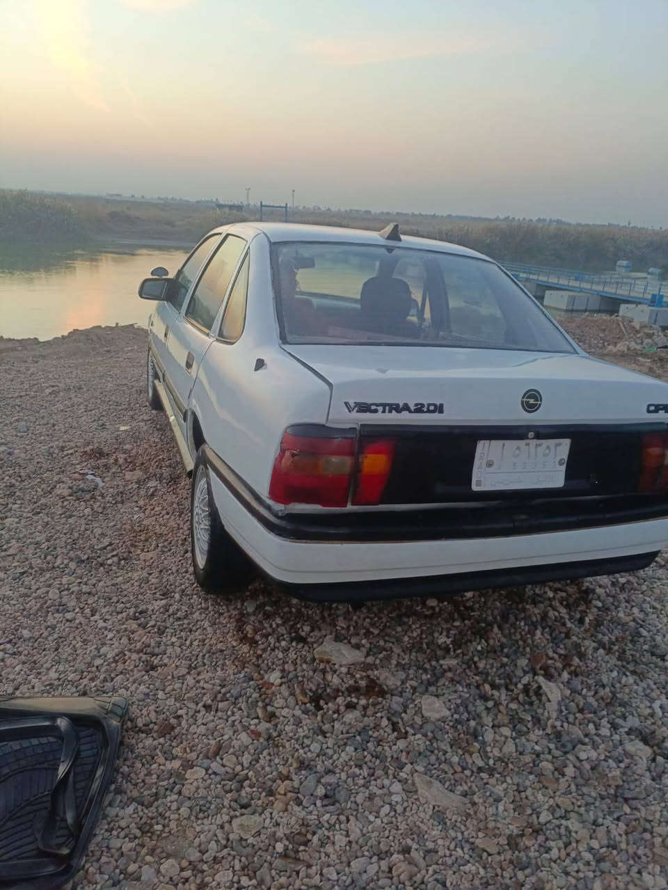 السلام عليكم ورحمة الله
اوبل فيكترا موديل ،90
مكينه 2000 
مكفوله من الضربة 
مصبوغه حزام قمارته بلاديه 
تخم تأثير جديد ويل كب داينمو وباتري جديد 
كهربائيات كله شغال 
مشط ستيرن وحدادية جديدة سياره كامله من كل نقص 
رقم أنبار سنويه ل 26
مكانها ،،، رمادي ،،
السعر 37 وبيها مجال قليل حك الجيه #يرهم مراوس بكيه بنكو 
ترتيها لبصره 

،،، ***********
