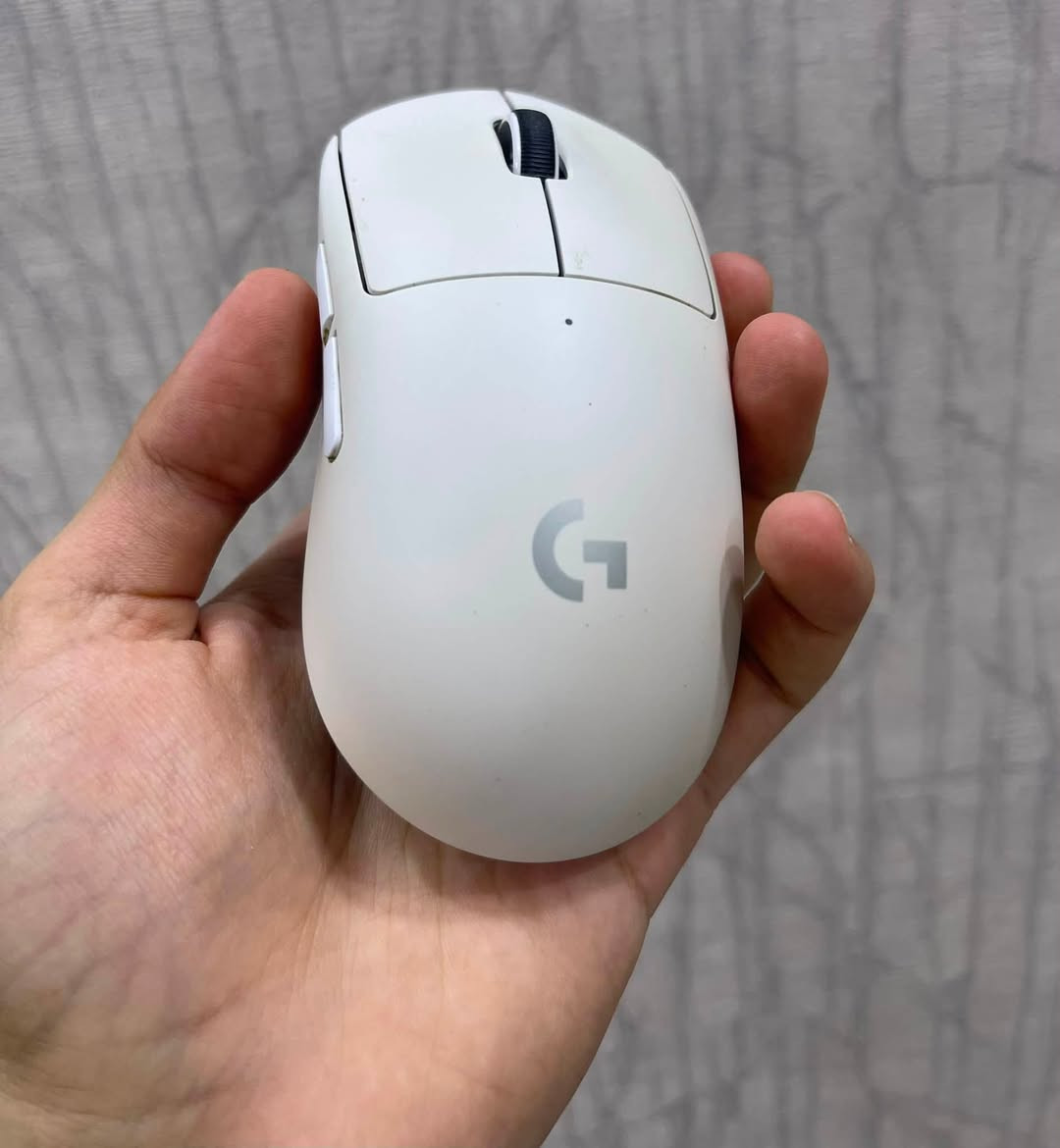 متوفر 

ماوس لوجتك برو اكس سوبر لايت ون ، logitech pro x جميع ملحقاته دنكل وواير نظافه 99% لون اسود ، 70

والابيض مبدل كارتونه لكن اللي بداخله همين ماوس لوجتك برو اكس سوبر لايت ون نظافه خلي نكول 70% ملحقاته متوفره دنكل وواير , 50

اللي يخدمه يراسلني خاص وبالخدمه


**إذا كنت صاحب هذا الإعلان وتريد حذفه لأي سبب، رجاءا أرسل رسالة إلى الدعم الفني**