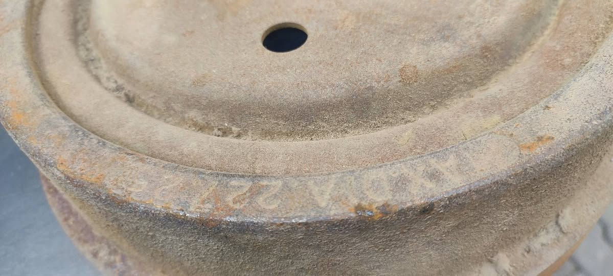 فلنجات سلبرتي خلفي اصلي شركه جديد للاستفسار على الرقم التالي ***********
