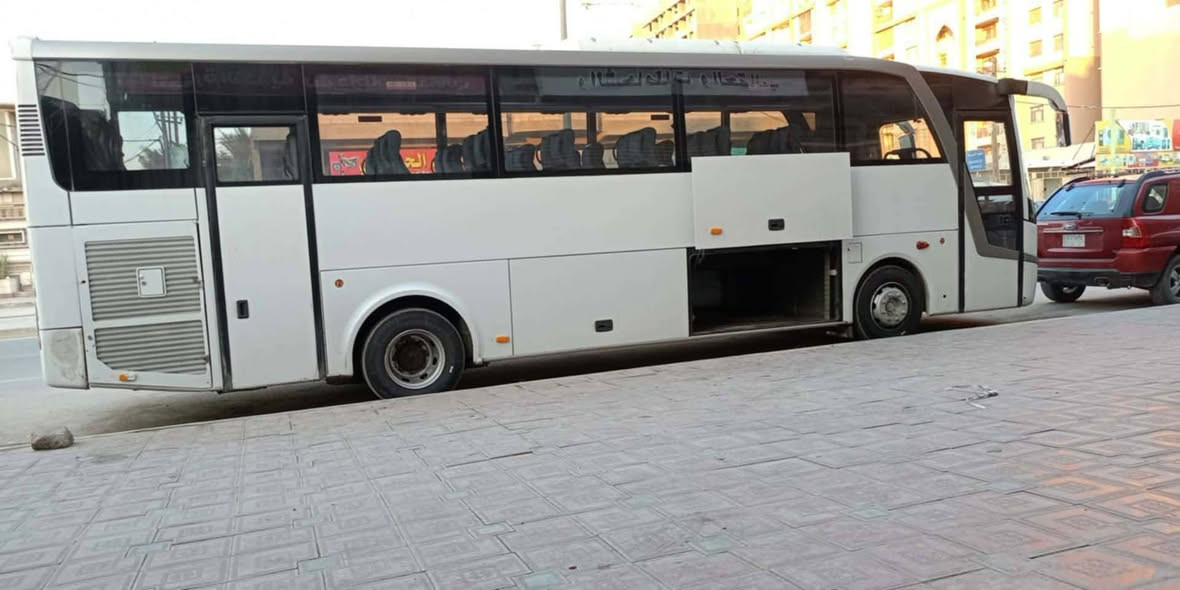 للبيع سيارة 40 راكب فول 1+1 كشن طبي قبضتين صناديك كبار تبريد صيني تخم تاير مكينة جديدة كمنز 24 ولف جوبلس امامي خلفي بريك دسك أربع ويلات بابين السيارة خير من الله كبل لشغل رقم انكليزي بسمي سيارة مارسيدس موديل 2016 حدادية كلها اتيكو بلادي غراضها متوفرة مكان السيارة ديوانية اتصل وبيك خير وتدلل *********** 📱☎️

