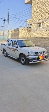 نيسان محسن • ٢٠١٢ • مكفولة