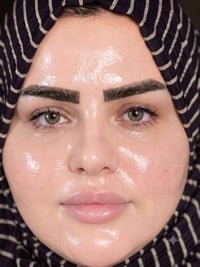 يرمم البشرة • تبيض • للرجال والنساء