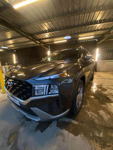 السلام عليكم … هونداي سنتافي 2023 SEL لون نفطي محرك 2500 بدون تيربو بصمه شاشه كبيره كامره لايت زنون تبريد قطعتين شفتات ستيرن رادار امامي وخلفي وجانبي خطوط بيضاء تشغيل عن بعد كشن كهرباء وتدفئه كشنات صندق كهرباء ماشيه 16000 الف كيلو السياره اخت الكلين جاملغ امامي تعديل بارد فقط وباب السكن بي على كد شبرين بخ فقط رقم شاصي  5NMS24AJ3PH60804 السياره اخت الزيرو بدون اي نقص السعر المطلوب 22800 وبيها مجال للطيبين رقم اربيل جديد باسمي تحويل مباشر مكان السياره اربيل عنكاوا للاتصال *********** أربيل
