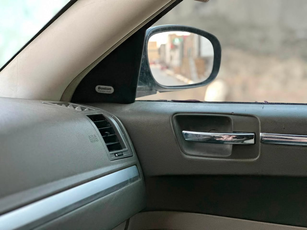 اوباما 2008
c300 
مكفوله كفاله السياره 
تخم تاير جديد 
باتري جديد 
ادامه حداديه 
ويل مكسيكي 
بجم هيمي 
كشنات جلد 
كشنات تحكم جهتين 
مري شفط 
غرفه مغلفه سفري كاعيه وقماره 
رقم دولي شمالي تريد وكاله تريد مداور 
مكانهه ديوانيه مركز 
***********
