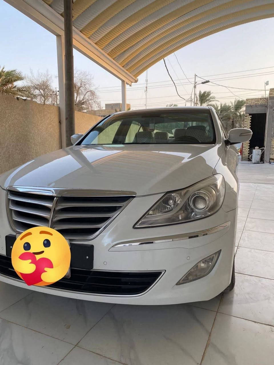 جنسزز موديل ٢٠١٣ خليجي مكفوله من ضربه وصبغ فقط بيها فتح بدون تبديل باب عكس سايق وجاملغ الأمامي مال سايق بس براغيه الداخليات مامفتحوه يعني بس تقسيم سعر ١٢٨ وبيها مجال قليل حق جية رقم التلفون *********** مكانها ميسان بيع مستعجل
