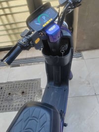 دراجه R9 استخدام 4 اشهر شغال كلشي بيها بطاريتها ومع كامل ملحقلتها بايد...