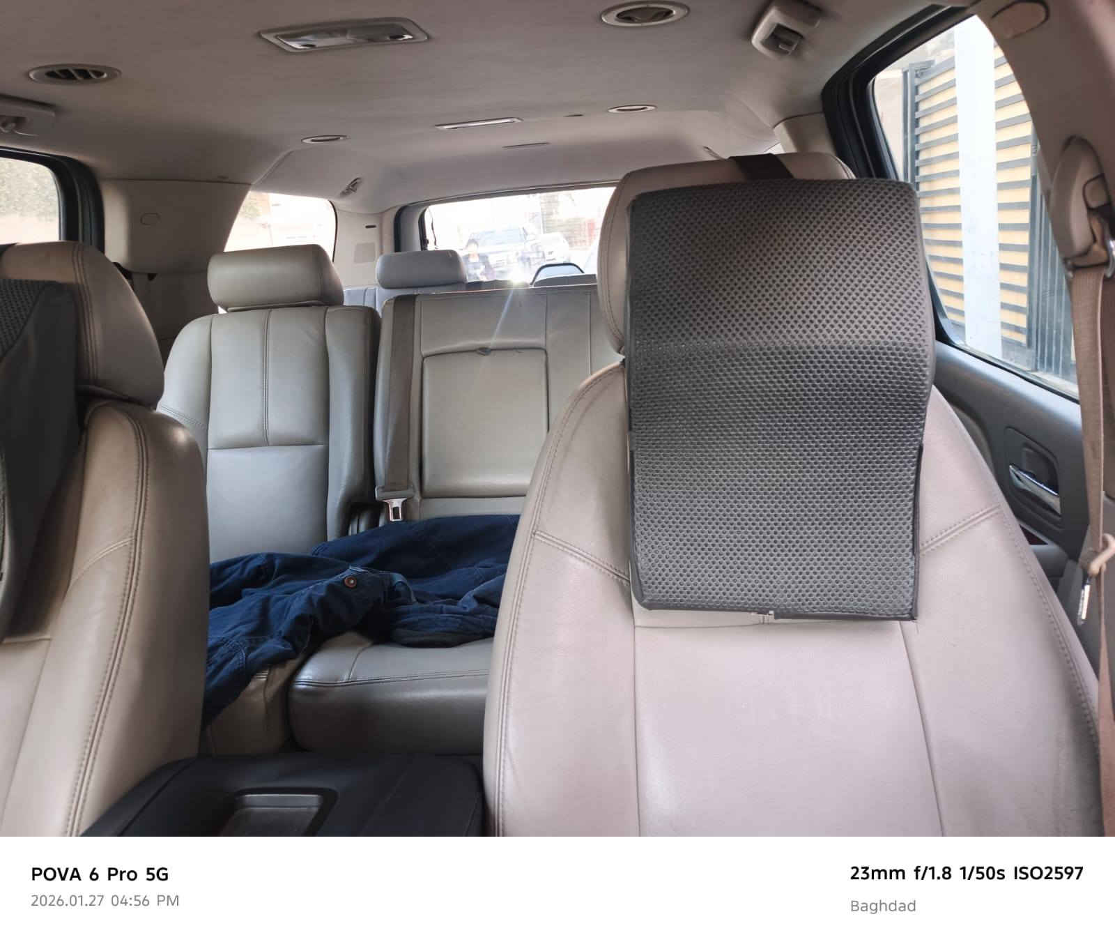 "بسم الله الرحمن الرحيم "
«السلام عليكم»
سيارة تاهو موديل:-2009
لون:- شمباني
حادثها:- باب الصدر والي وراه
رقم إنگليزي :-أنبار مشروع وطني
السيارة ب أسمي
جاهزة ب فضل الله من كلشي كاملة مكملة مابيها نقص برغي
ثاني يوم تحويل للأمانة مصبوغة جمالية إثر جراد
عنوان السيارة:-بغداد
السعر:-155$ قابل للتفاوض شي بسيط
للإستفسار على:-  *********** أبو رسول
