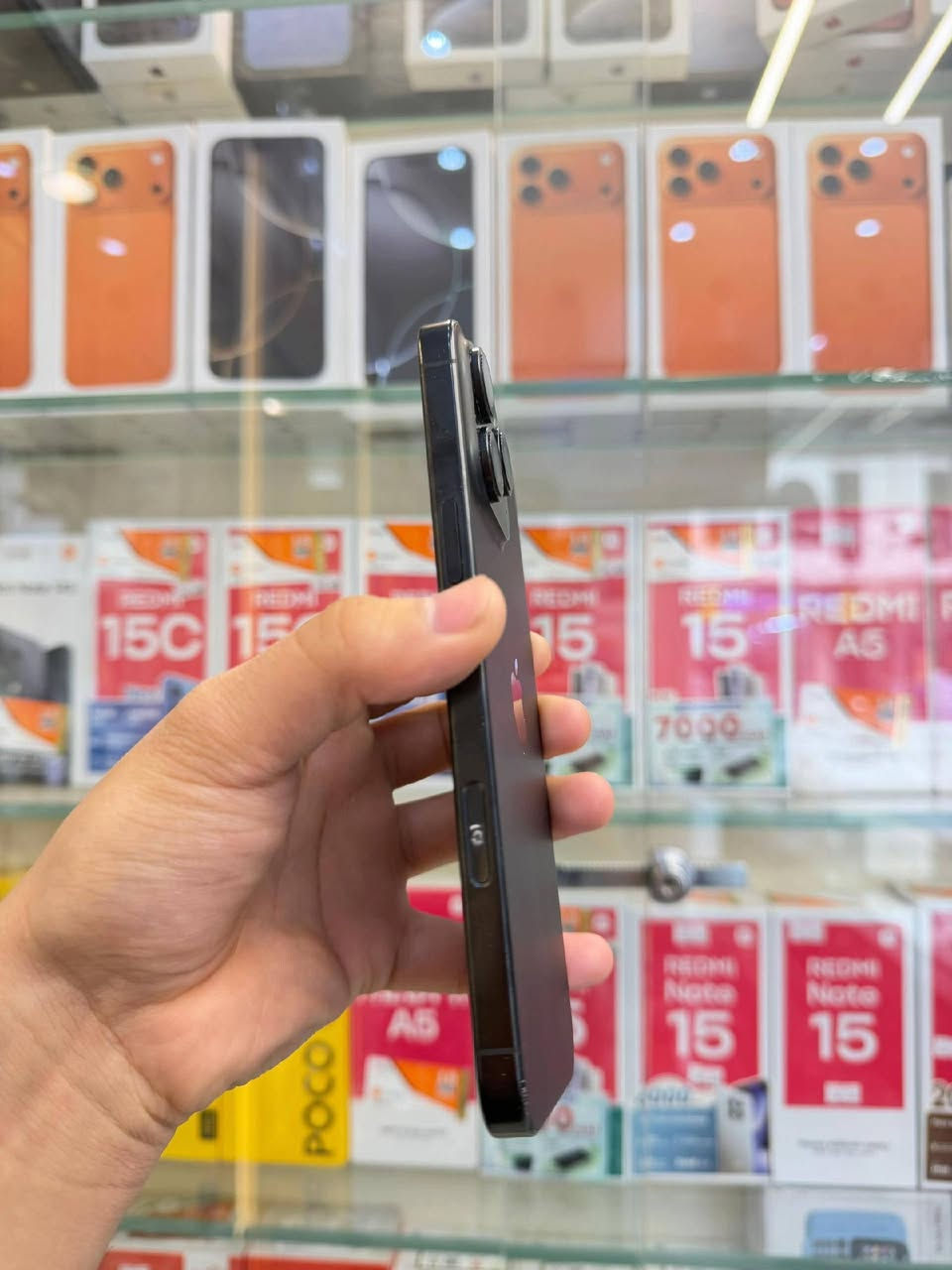 ايفون 16 برو ماكس
ايفون 16 برو ماكس عربي شرق اوسط ماستر ) ذاكرة 256 بطاريه 99 الجهاز بلادي ما مفتوح ولا مصلح شرط

تفحص وين ميعجبك ملحقات كامله الاصليه وبي شخوط جداً بسيطه بالشاشه وين ماتريد روح افخص ضمان 3ايام السعر مليون
مكاني الصويره حي الزهور وعندي توصيل وهذاه رقمي***********
.
