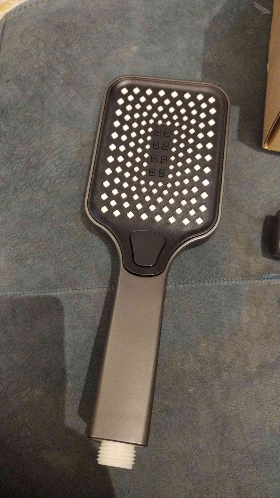 السلام عليكم عندي ذني الغراض للبيع جدد ممشدودات اصليات مال امزون العنوان بغداد لاستفسار ***********
