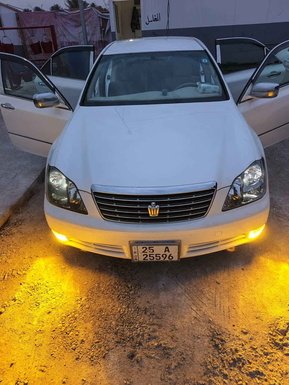 شاهينه للبيع السعر 140 كفاله عامه
موديل 2004
شاصي 80
مكينه 2500
اللون ابيض صدف
تحويل ثاني يوم وين مايعجبك
 السياره باسمي رقم كركوك انكليزي
الرقم ***********
