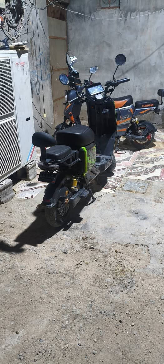 دراجة شحن R11 نضيفة كلش باتريات قبل سبوعين شادهن الرقم ***********
