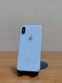 ايفون اكس عادي ذاكرة 256 بطارية 🔋 100 مبدل شاشة +بطارية + فيس ايدي واك...