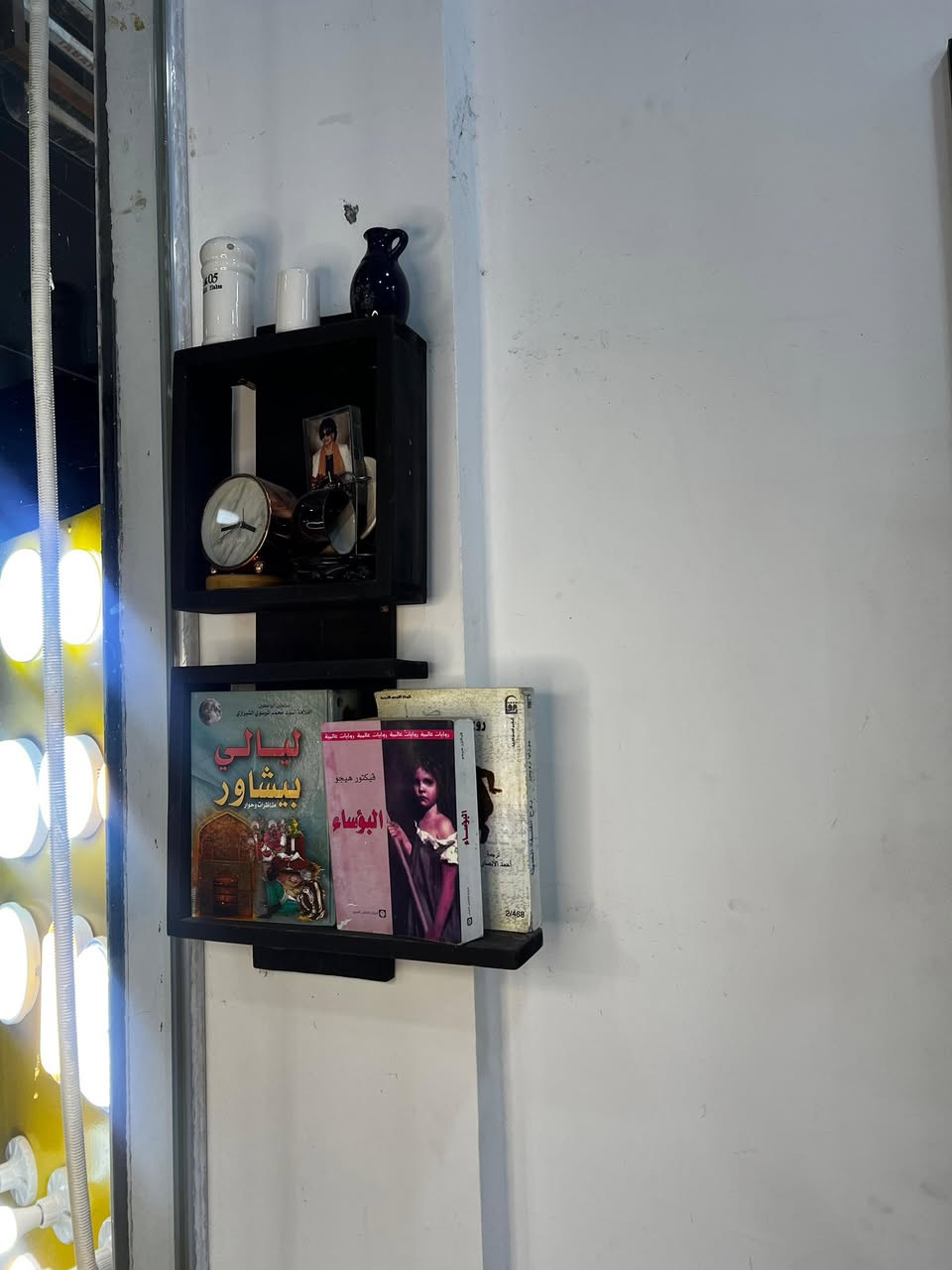 للراغبين بتجهيز محل حلاقة بأفضل سعر وأقل جهد، ديكور نظيف ومرتب للبيع، يحتوي على:
• 3 مرايا بتصميم عصري.
• 3 كراسي حلاقة مريحة.
• مغسلة متكاملة.
• رف كبير (ستاند) لتنظيم العطور والمعدات.
• 2 مصطبة (كراسي انتظار) للزبائن.
💰 السعر النهائي: مليون دينار فقط.
📍 الموقع: [شط العرب التنومه كردلان شارع الشهداء ]
📞 للتواصل والاستفسار: [***********]
