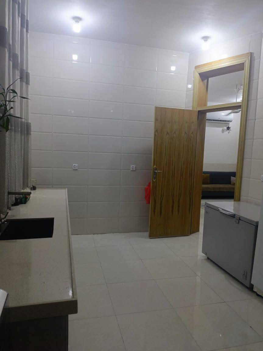 دار_للبيــــــع بناء حديث حله نـــادر الثانيه كراغول شارع زين العابدين سنتر

المساحــــــة   195متر  طابو_زراعي_سند25

مــــــحتويات_الـــــــدار طـــــابق واحد

غــرفتين نـــوم وأستقبال وكليدور ومطبخ ومجمع صحيات داخلي وخارجي وطـــارمــه 

لـــلاســــتـــفـــســـار 
***********
