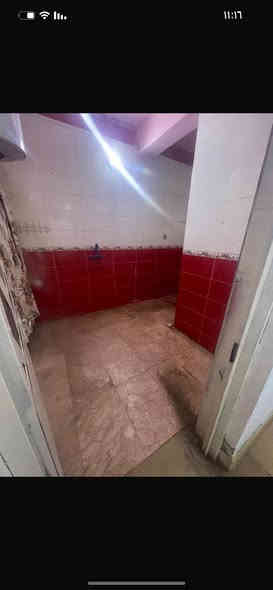 شقه للايجار بالحيانيه على الشارع العام  غرفه واستقبال ومشتملاته الايجار 350 قفل شامل الكهرباء والماء 
للاستفسار : ***********🔥
