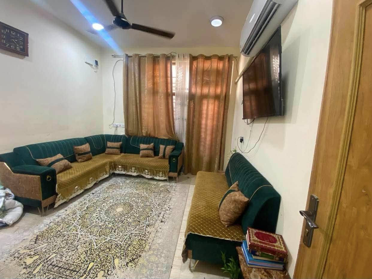🏠 دار للبيع ويرهم مراوس 
📍 الكاظمية الثانية الطي 
📍 نزال الكامرات فرع اسواق الامير    
📐 المساحة: 68 متر وقف 18 متر 
📐 واجهة 4 نزال 17
🛏️ صحيات خارجية وداخلية صالة مطبخ حار وبارد هول منور  
🛏️ الطابق الثاني غرفتين نوم صحيات سطحين مع بيتونة ساندويش كبيرة 
✨دار نظيفة وموقع ممتاز     

📞 للاستفسار والمراسلة:
***********

عقارات الكاظمية والطي 

نوفرلكم:
🏠 بيوت للبيع
🏘️ بيوت للإيجار
📍 قطع أراضي
🏢 محلات وشقق
💰 أسعار مناسبة ومواقع ممتازة

هدفنا نوفرلك العقار المناسب بأسرع وقت وبمصداقية عالية 🤝

📌 نخدم مناطق:
الكاظمية • الطي • بغداد والمناطق القريبة

📞 للاستفسار والمراسلة:
***********

تابعوا الصفحة يومياً حتى توصلكم أحدث العروض والأسعار 🔔
وأي شخص عنده دار أو أرض يريد يبيع أو يأجر يراسلنا خاص.
