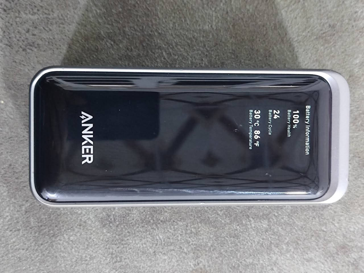 بور بنك انكر مواصفات 
Anker A1336
200W 
20000ma
عدد شحنات ٢٤
بدون كارتون


**إذا كنت صاحب هذا الإعلان وتريد حذفه لأي سبب، رجاءا أرسل رسالة إلى الدعم الفني**