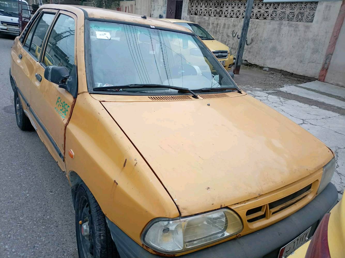 سايبة للبيع2012 كاربون هيئة وغرمات مصفرة سنويةتنتهي بنهاية 2026 مابيها اي ضرر المحرك اثر نفخ التصال على الرقم السعر 24وبيها مجال بسيط العنوان موصل جانب الايسر ***********