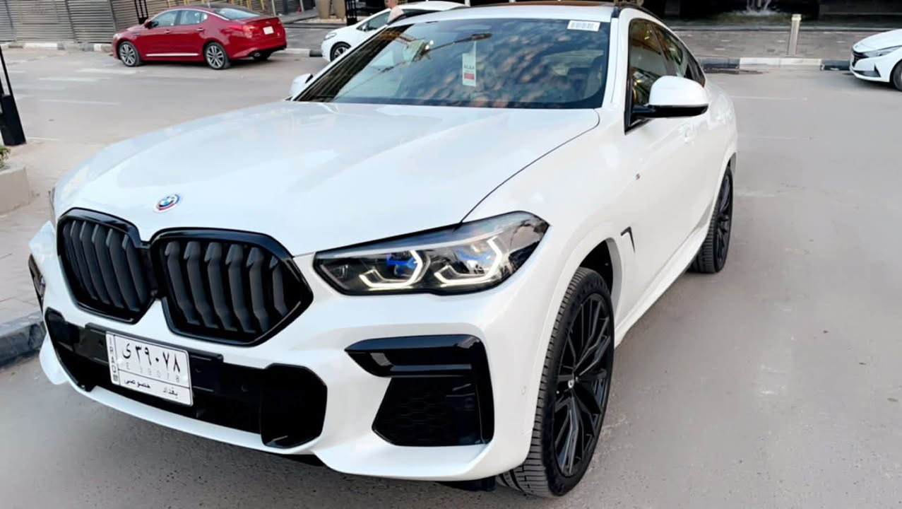 Bmw X6 50i 2023
شركة العروش 
بي ام دبليو X6 
محرك 8 سلندر 4400 تون توربو 523 حصان

كفاله عامه بحالة الوكاله 
فول رقم 1 بالمواصفات
ماشيه 76 الف كيلو متر 
مشيها كله بالاردن ماشيه بالعراق 3000 كيلو فقط 

السعر 63.500 
0775055448 اتصال
***********واتس اب
