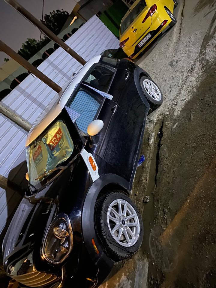 مني كوبر كانتري مان موديل 2016 فول موصفات عدا الفتحه تو كلر مصبوغه حزام سياره حاليا بيه كازكيت  ملاحضه سياره منفيس بدون رقم ترقم جميع محافظات العراق سعره 40 ورقه وبيه مجال مكاني بغداد الاسكان المنصور للاستفسار ***********
