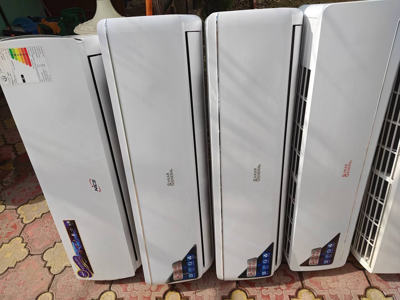 يتوفر سبالت
3طن جداري عدد 10جهاز
2.5جداري عدد 8جهاز
2طن جداري عدد 50 جهاز
1طن عدد 30جهاز
ويتوفر كنتوريات جميع احجام قرابة 100جهاز
ملحقات داخليه وخارجيه وحماله (جوكر وبيلادي) وريمونت 
اخوان بيع فقط جمله واقل كمية 50جهاز بدون كنتوري ابيع
موقع اجهزة اربيل
***********
