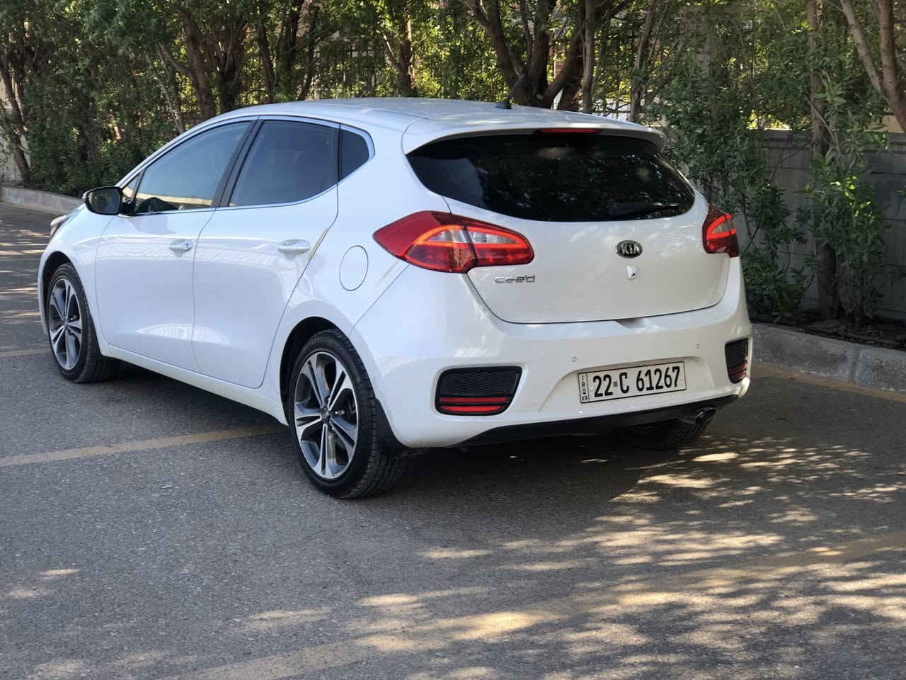 السلام عليكم 😎🔥💐
بيع او مراوس
السعر 128 ورقه وبيها مجال معقول

كيا سيد 2018 خليجي نفس السيراتو 
رقم اربيل الدولي سنويه بسمي تحويل مباشر ب اسم المشتري 
كفاله عامه من الضربه فقط جوه قبق البانزين صبغ اثر دحجه فقط باقي السيارة كفاله عامه وحيل جديدة 
كير محرك تبريد كفاله على وضع الشركة
عداد المسافه 000 56 كليو متر 
المواصفات 🔰📋 حلوة  
سويج رريمونت 
محرك 1.600 دوش  
شاشه 
كامره خلفيه 
تحكمات 
مري شفط + اشاره 
حاجب لد 
بك لايت لد 
مخارج USB AUX
ويل كب كروم 
تبريد بيانو منفصل 
نظام سبورت وسمارت واقتصادي 
حساس خلفي 
 📍 مكان السياره / بغداد حي العدل 

📞 ***********
