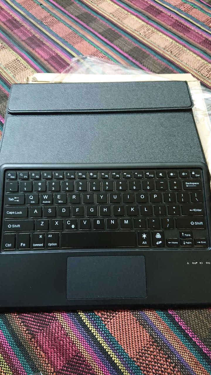 السلام عليكم
كيبورد آيباد بي لد ضوئي داخلي
هو والحافضه مالته
جديد مامستخدم بعده بالكارتونه
#للبيع
***********
