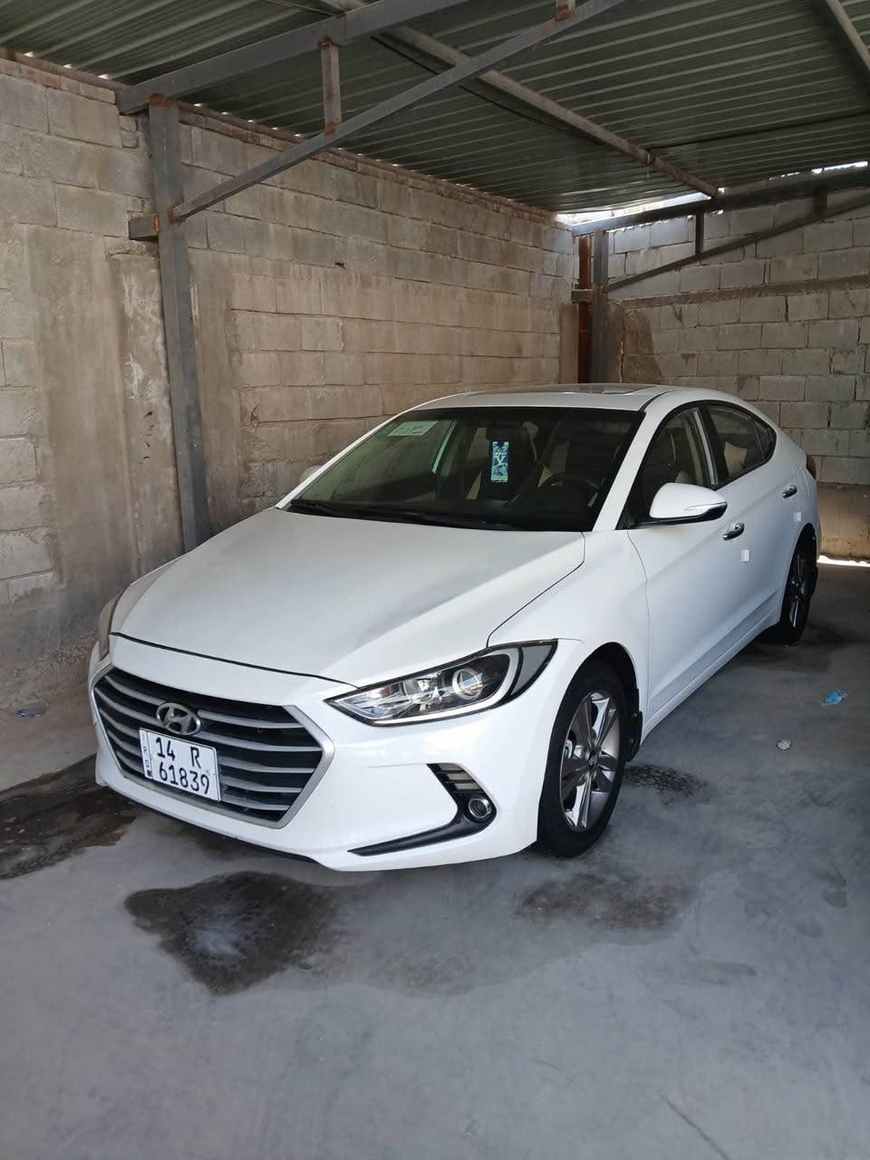 السلام عليكم ورحمة الله وبركاته 

النترا موديل ٢٠١٧ خليجي فول ما عدا البصمه 

(بيها طرف الجاملغ والبنيد فقط)

كلللللش خفيفه 

مكينه ٢٠٠٠ دوش تخبل/دواخل بيجي واسودّ 

رقم بصرة بأسمي 
سنويتها ل ٢٨

سعرها (١٤٧)

مكان السياره /البصرة - الزبير 

رقم الهاتف / *********** الزبير, البصرة
