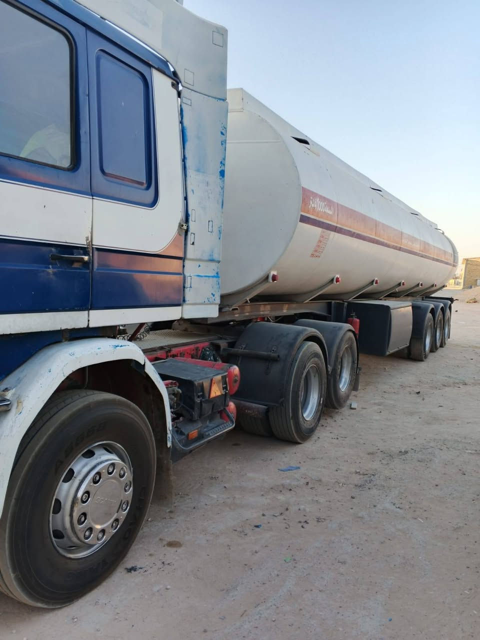 سلام عليكم صهريج للبيع موديل ١٩٩١ حموله ٤١ بيضات تخم تاير بسمي تكيل سنتين جي بيس سعر ٢٣٠ قفل استفسار 
***********
