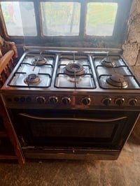 طباخ نظيف للبيع بس بي الجامه مكسور الاتصال على هذا الرقم 07702064702