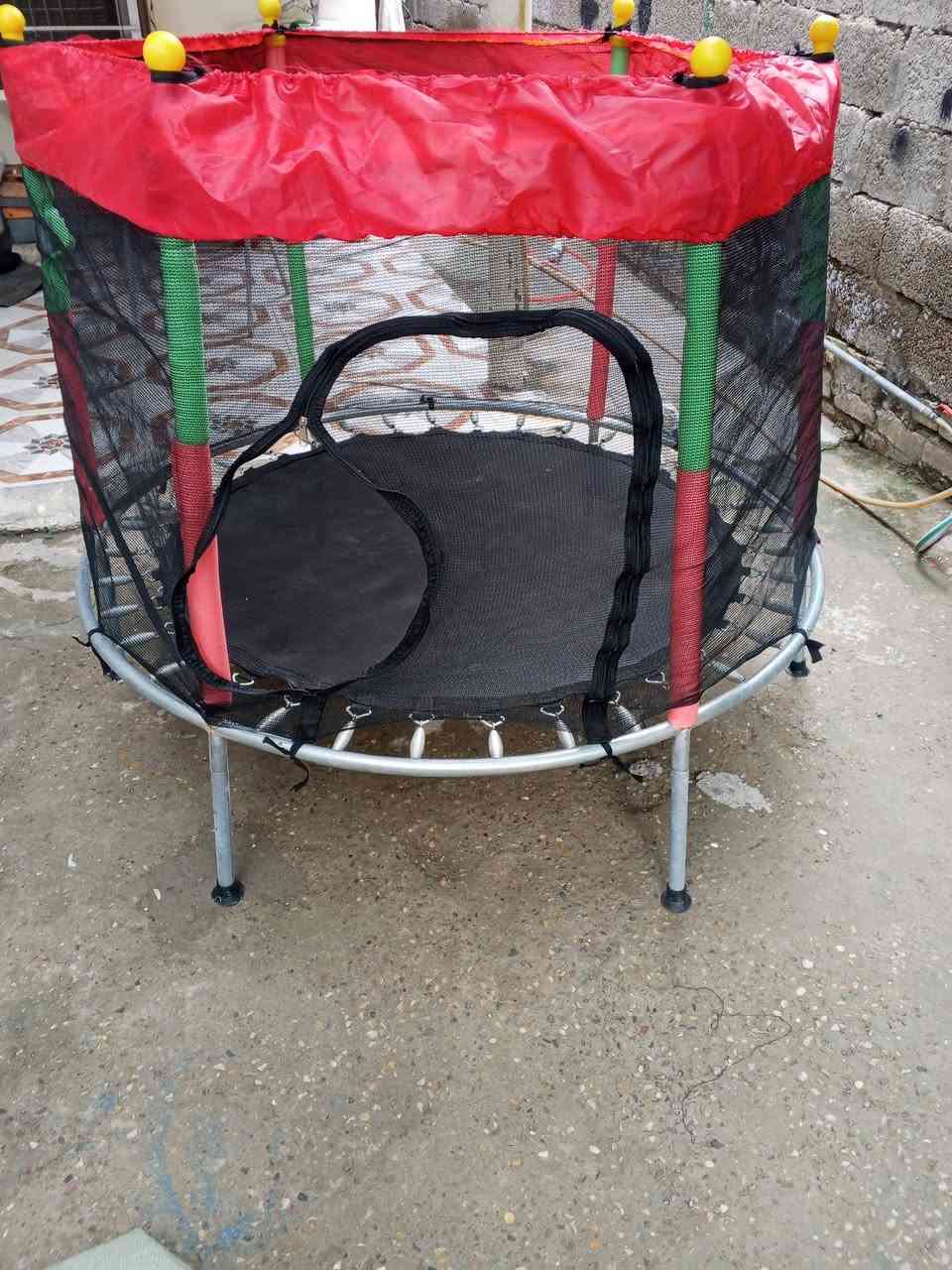 السلام عليكم
اطرمبلين حجم وصط كلش نضيف سبرنك قوي يتحمل 80كيلو استعمال شهر واحد سعرا 75 بي مجال لشراي هوا سعرا اغلا بس اني محتاج او اريد ابيعه 
عنواني ديالى التحرير شارع 40 
رقمي ***********
