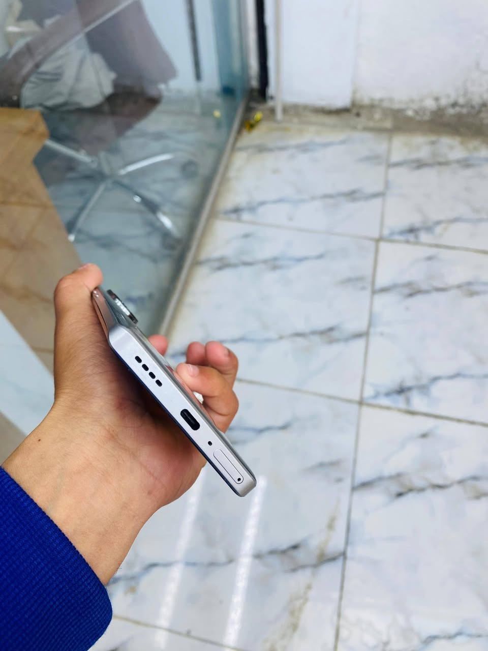 فقط بيه فطر ناعم للمراوس وياايفون13رقم***********
هاتف ريلمي مستعمل  Realme gt 6
Snapdragon 8s gen 3 

Ram : 24 gb 

stockage : 256gb 

الشاسة نوع: LTPO AMOLED 120 hz +1.5k 6000 nits
ببجي120 فريم
الكاميرات :
الكاميرا الخلفية:
50MP رئيسية مع OIS
8MP واسعة (Ultra-Wide)
تصوير فيديو حتى 4K 60fps مع مثبت بصري
 
الكاميرا الأمامية: 32MP تدعم تصوير 4k 

البطارية والشحن : 
البطارية 5500 mah 
يأتي مع شاحن 120w يدعم سوبر شارج
