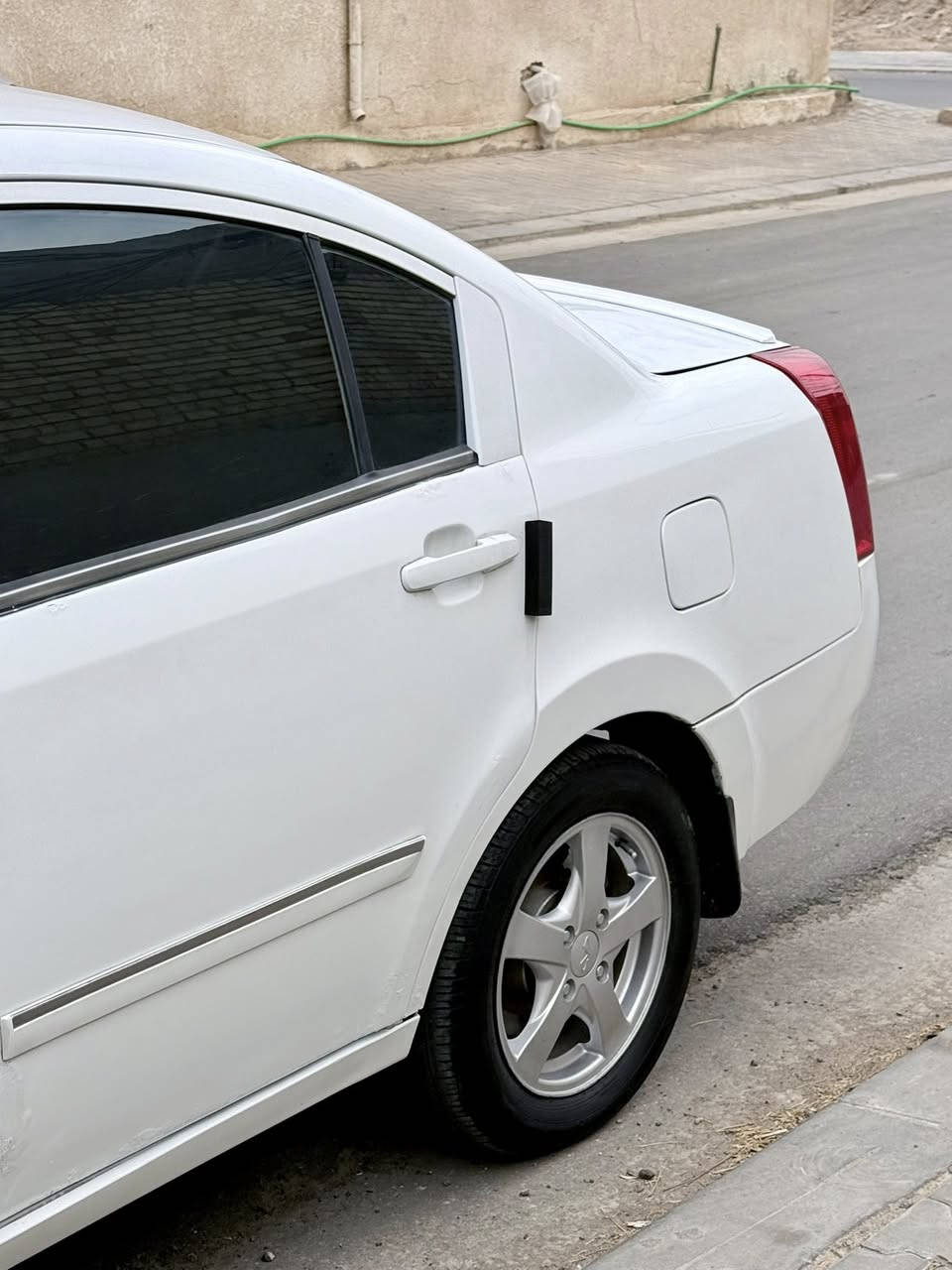 سيارتي للبيع شيري اي فايف ٢٠١١ رقم بابل اهم شي عندي من تاخذها تداورها
السيارة مكفولة من مكينة وكير  جدد وحدادة وتخم تاير كلشي بيها جديد ترايها يونس من كد مانظيفة وداخلها نظيف ابد مامتعوبة
بيها تكحيل مكان تنكيد خياسات بسيط 
*********** سعر ٥٠ بالنسبة بهاي النظافة وعلة الاسعار الشفتها سعرها جدا مناسب
