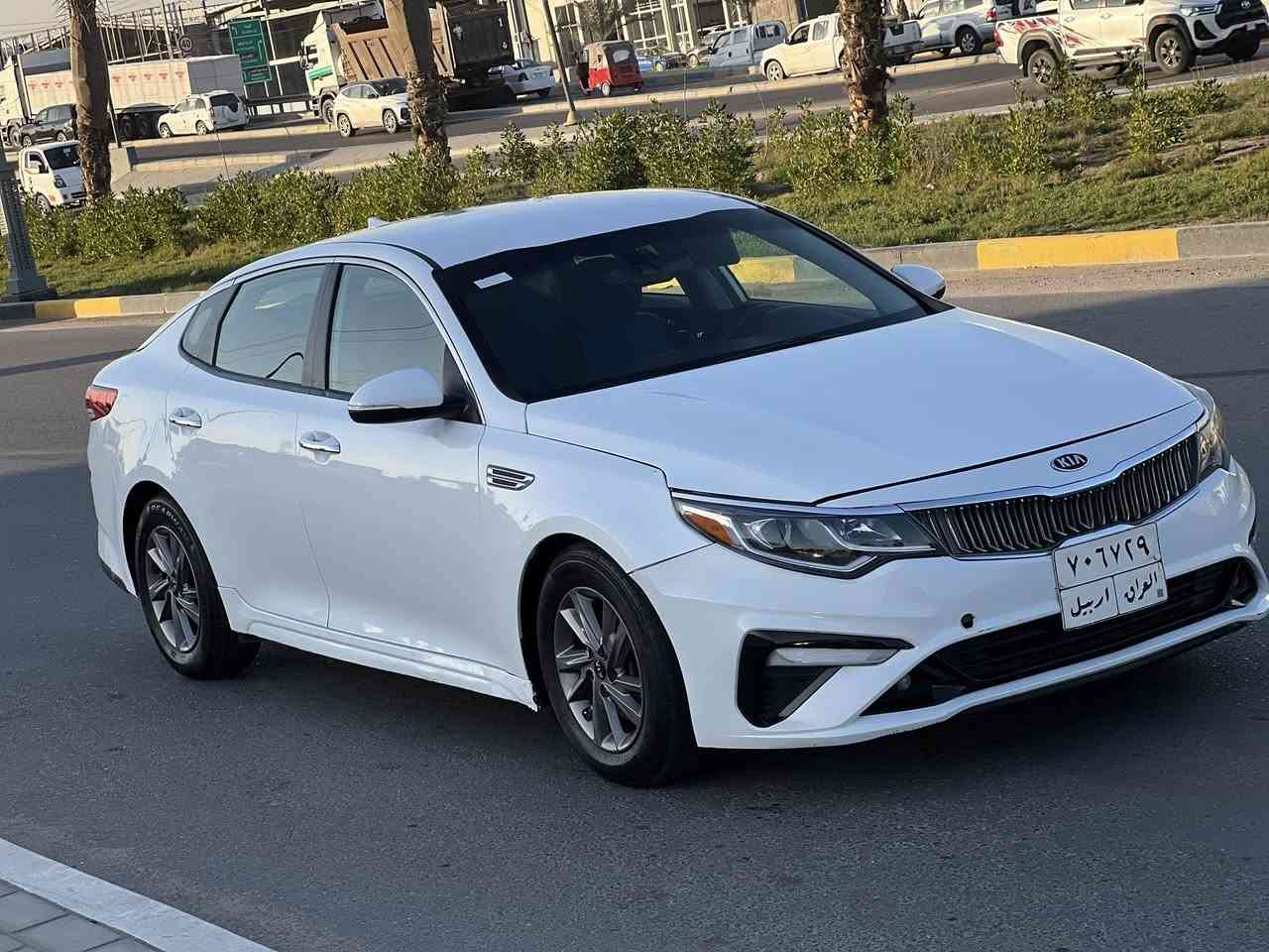 ابتيما 20  وارد أمريكي اربيل بسم شركه سنويه الجديده ل28 
مكينه وكير كفاله  تبريد حداده كله جديد جاهزه كلش 
 
حادث فقط بنيد تبديل والباقي ليبل واحد وبيهه بلعراق طخه كدام بصيطه  (بدون شواصي وبدون لغد وبدون ايرباك كفاله ) 
 وبيهه ملاحضات بصيطه وباردات تجي شوفهن شوف العين 

***********     المكان البصره القبله    السعر 120
