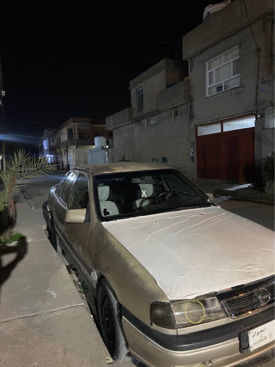 ئۆپڵ ڤیکترا مۆدێل ١٩٩٣ کامل کراوە بە ١٩٩٥پشت و پێش و داشبول ٩٥ داشبولی شوختی پێوە نیە لۆک لۆکە مەکینە ٢٠ ئیفلۆ کەپس  سەیارەیەکی زۆر بەهەلمەت و بەقوەتە پشت و پێشی کەپسە ناو داخلی لۆک گەرمی و تەنجیلومکەبەرە و فڵچەکانی ناو گێچەکانی ئیش دەکەن و مەزبوتن مەکینەی کەمێک بوخاری هەیە شوێن حاجیاوا 
نرخ:12گەڵاو مەجالێکی کەم
ژم:*********** رانية, السليمانية
