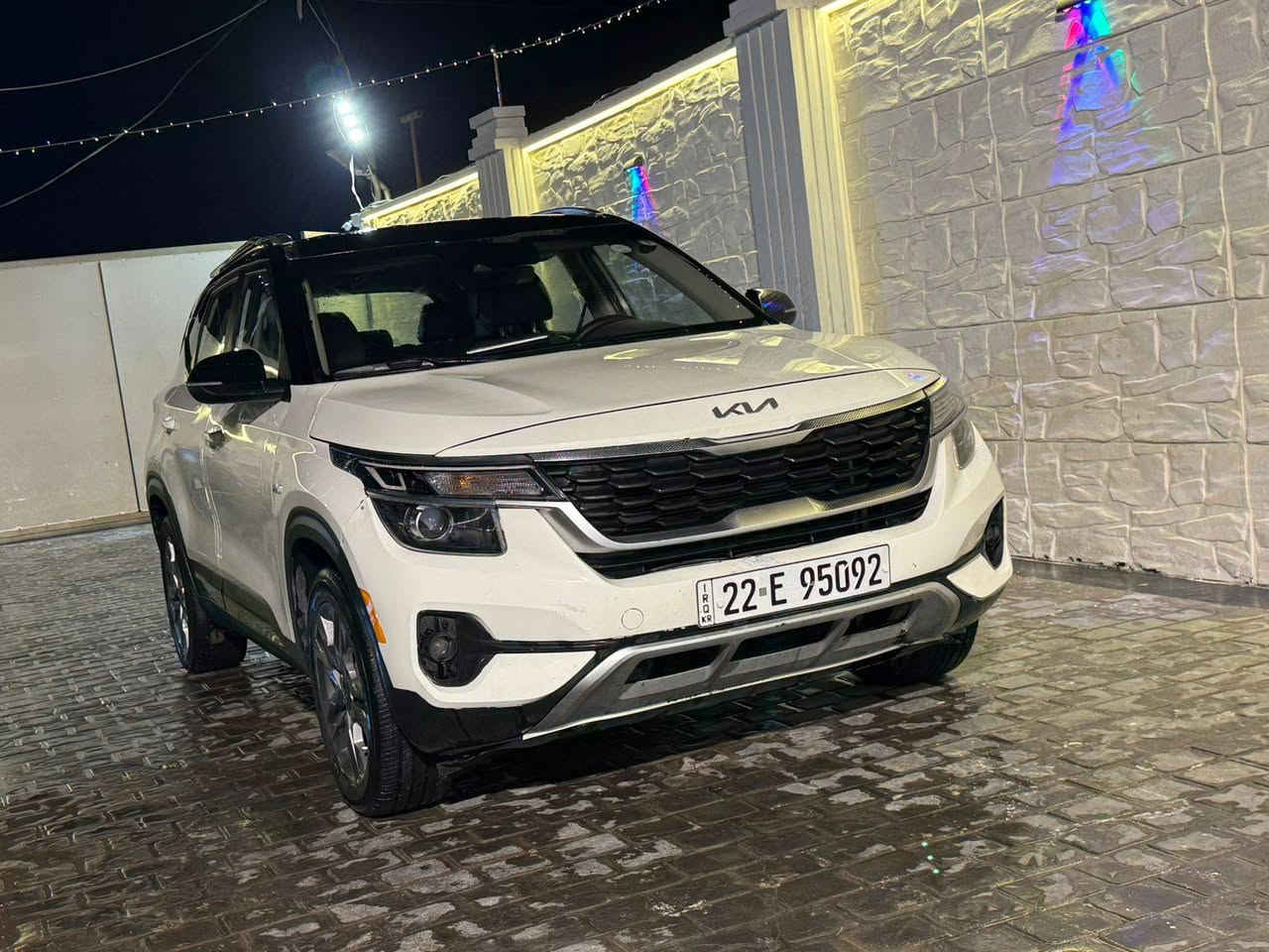 السلام عليكم للبيع كيا سيليتوز ٢٠٢٣ محرك ٢٠٠٠ دوش فول مواصفات عده الفتحه..
فور ويل..
تشغيل عن بعد..
كشنات جلد..
رادارات امامي وجانبي وتوقف ذاتي..
رقم أربيل الجديد كامله مناقصها برغي السيارة نضيفه جدآ صور الحادث مرفوقه ويه الصور السعر ١٢٥ مكان السيارة مطار بغداد للأستفسار *********** ***********
