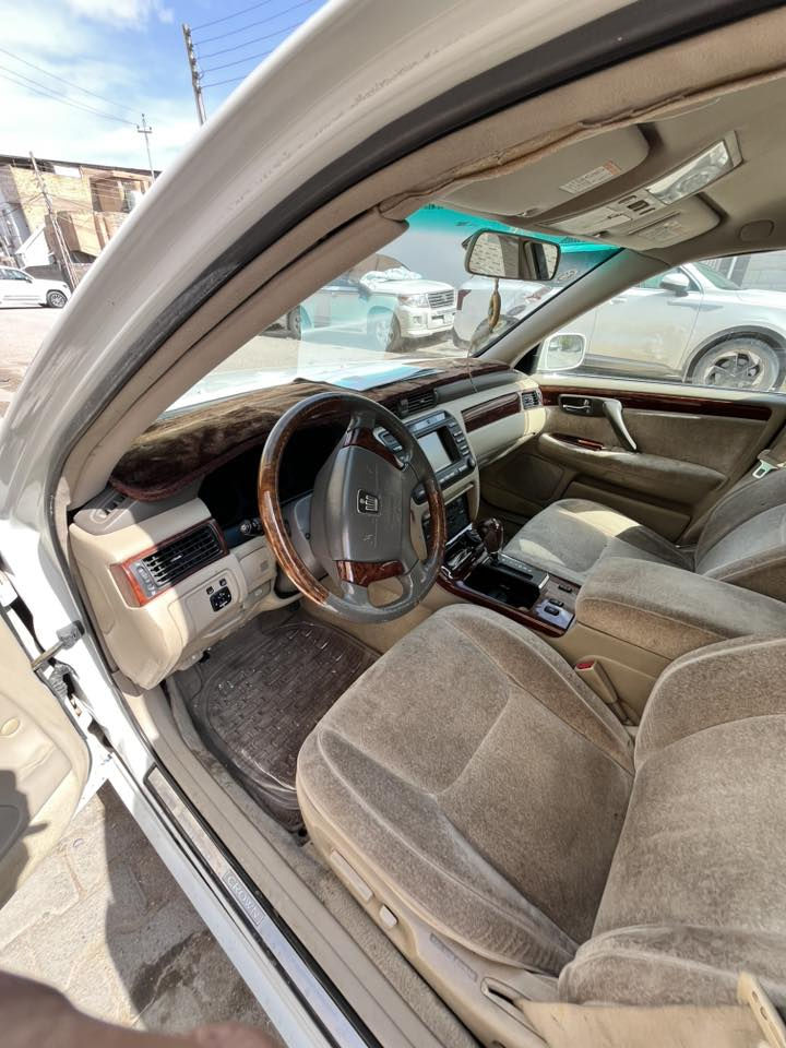 ادوات ادوات عدله. سياره. 
فحص ع النجف وعلى بغداد موجود 
دعاميه ابو سياره واكف رجع عليه. مابيه شي للمعلومه. فقط هااي. 
3 دكم 
كرستال سياره. مكان نجف. تحوير فوك وجوه نجف جاهزه من كلشي 
سعر 52
***********
