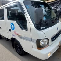 كيا ام عيون دبل قماره   السياره مكفوله من الضربه والصبغ مكينه وكير وكس...