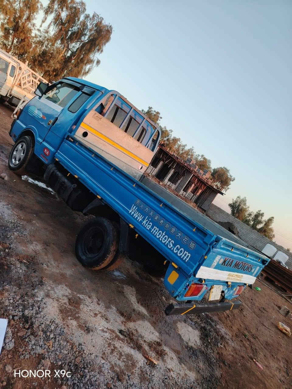 السلام عليكم 
كيا بنكو ١٩٩٣ رقم بغداد للبيع 
سنوية مشروع وطني ل٢٠٢٧
كير ومحرك آكسل شاصي خير من الله 
صبغ حزام للجمالية سيارة جاهزة 
السعر ٤٥
مكاني بلد طريق السيد محمد 
للاستفسار  ***********
                ‏‪***********‬‏
